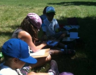 Un pequeño descanso en la hierba 